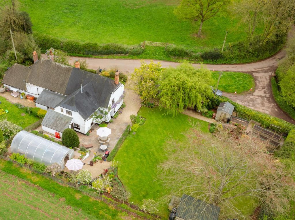 Property photo 1 of 31