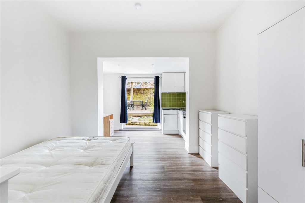 Property photo 2 of 5 Picture No. 04