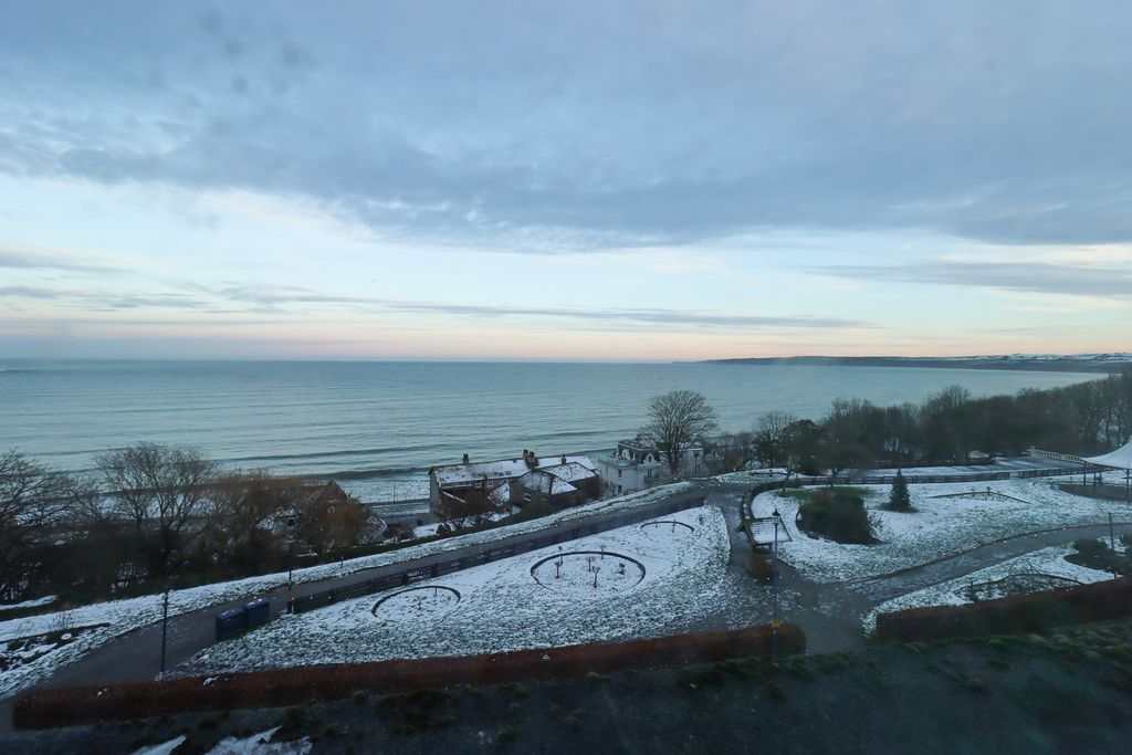 Property photo 2 of 11