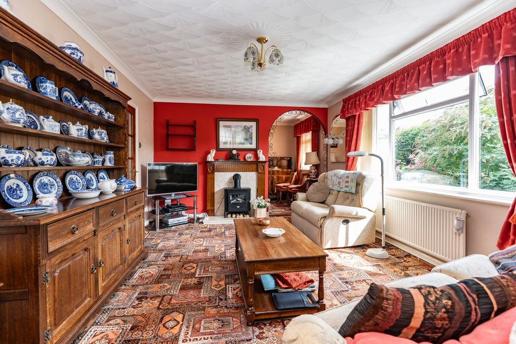Property photo 3 of 13
