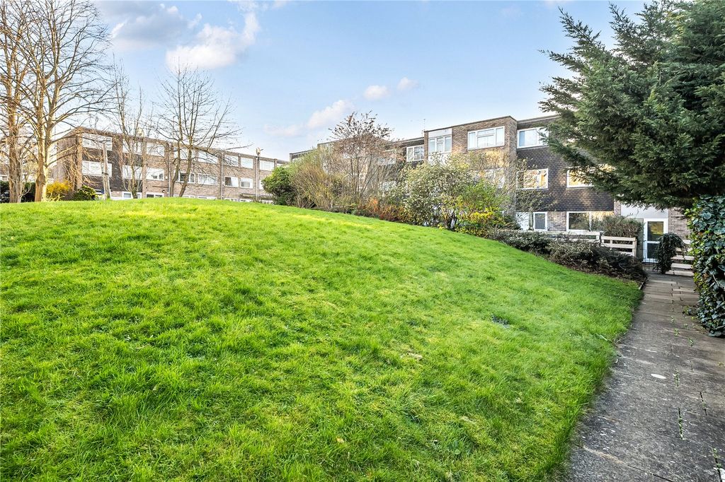 Property photo 3 of 19 Picture No. 03