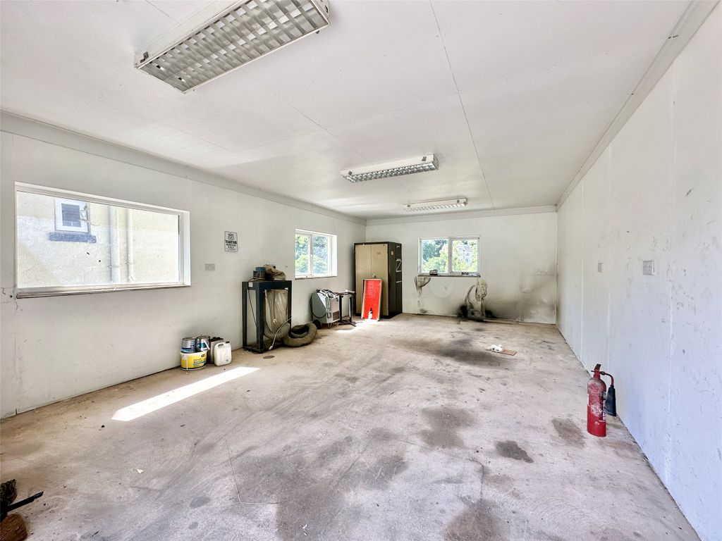 Property photo 2 of 14 Picture No. 04