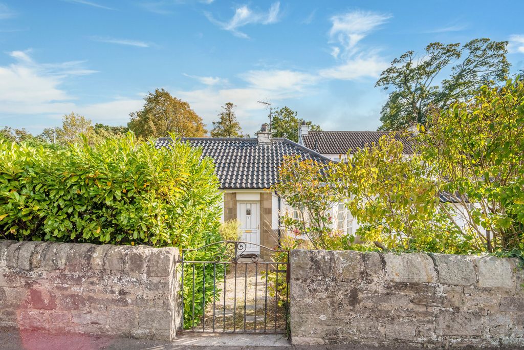 Property photo 1 of 25