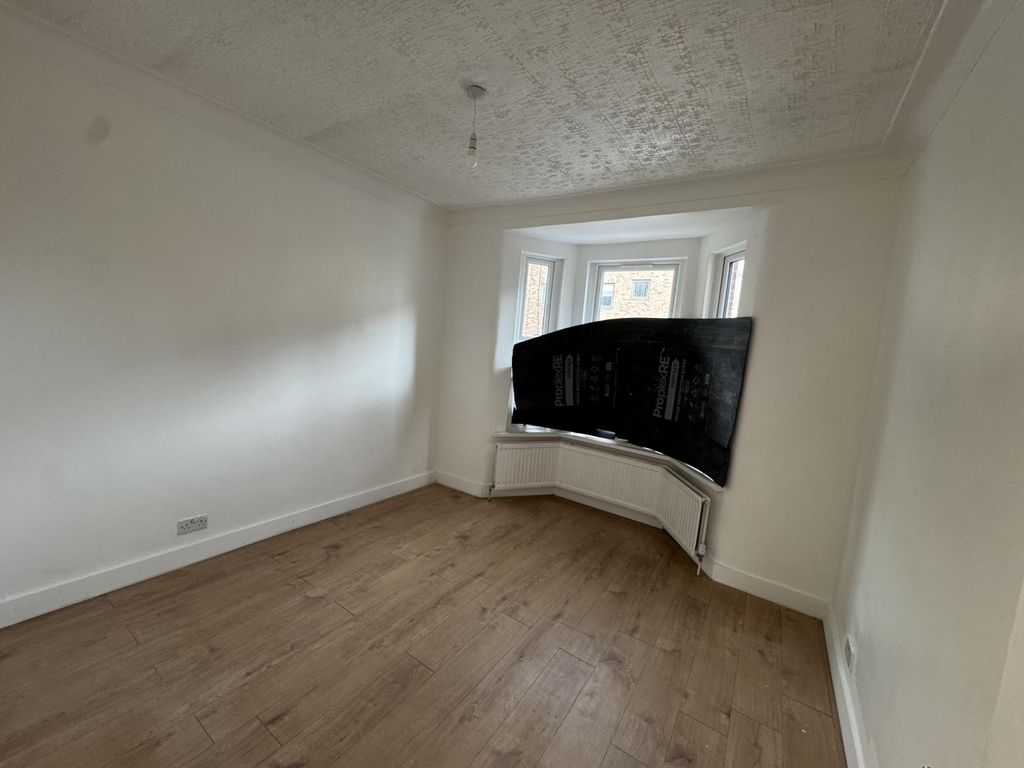 Property photo 2 of 10 Img 3791