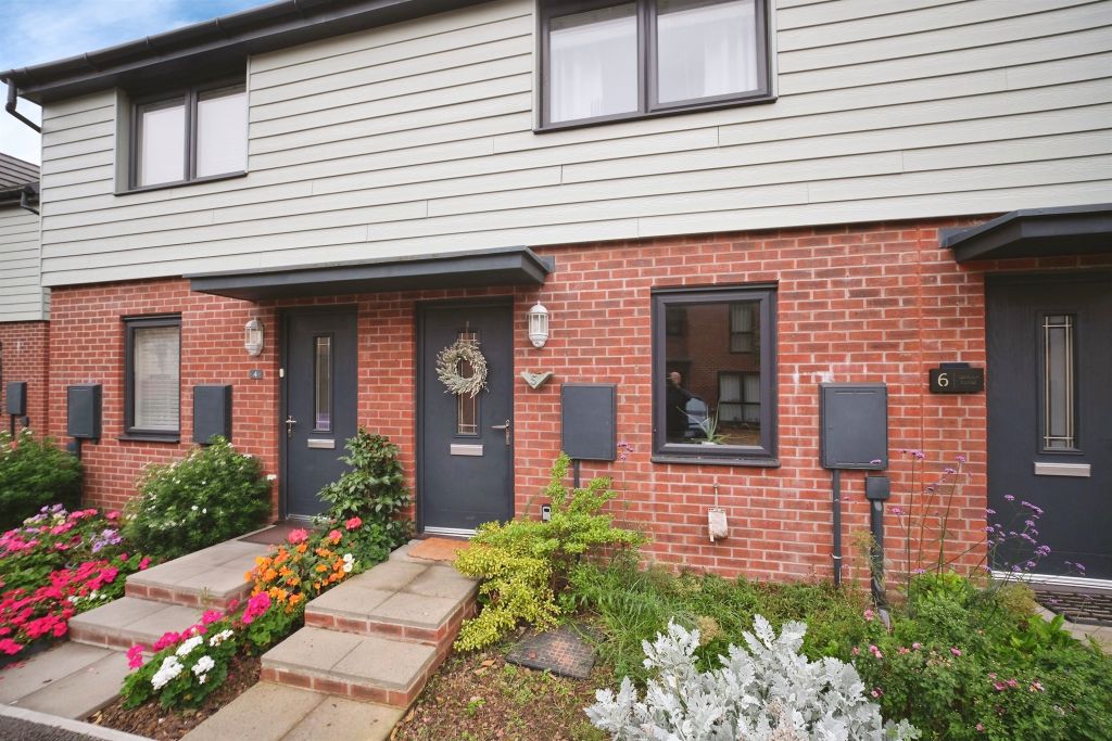Property photo 1 of 17