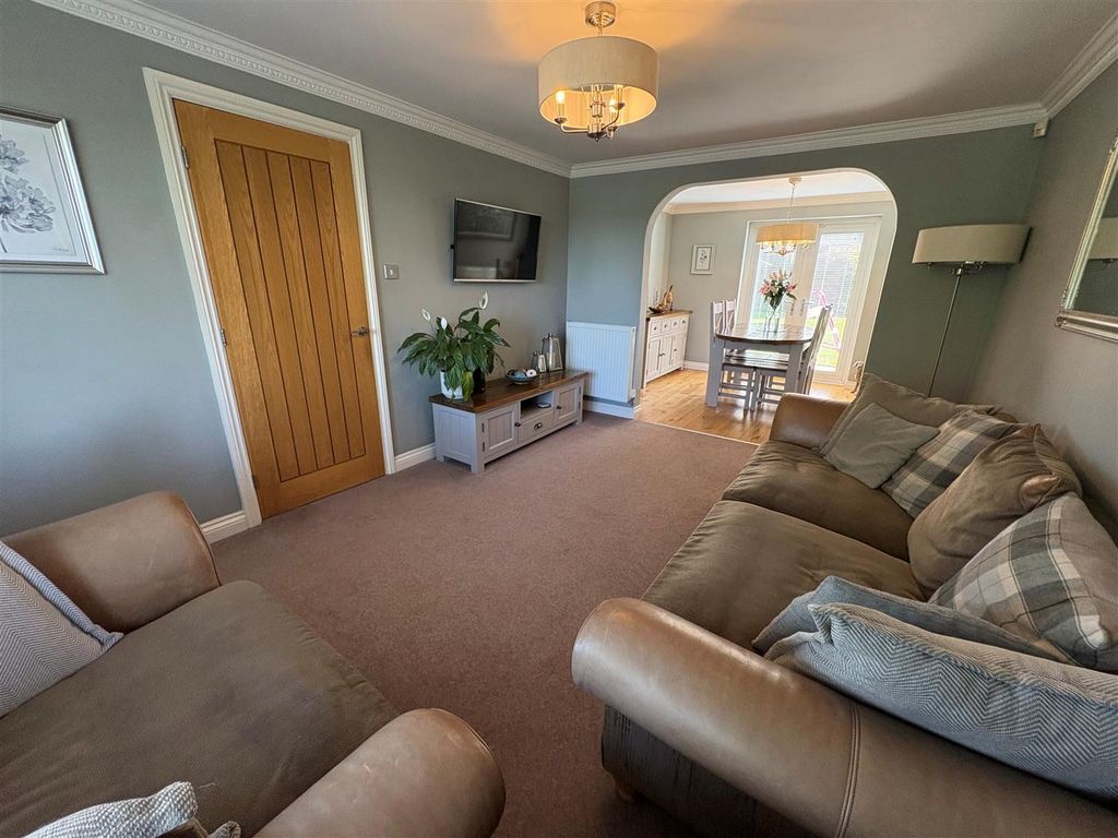 Additional image 6 of 4 bed detached house for saleHorton Street, Heckmondwike WF16