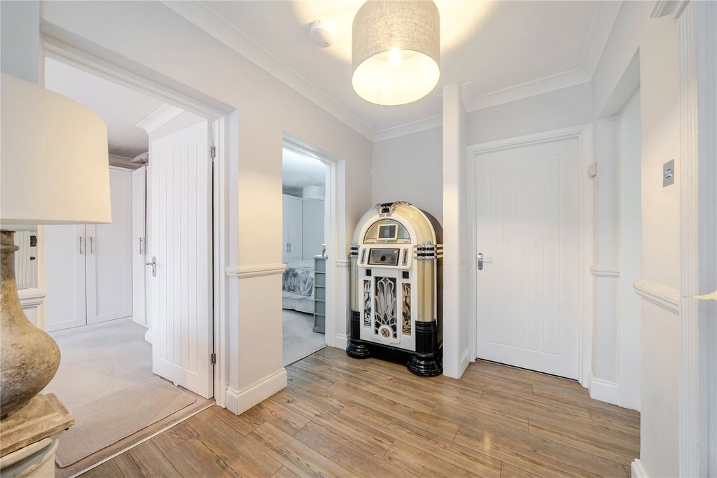 Property photo 2 of 21 Picture No. 06