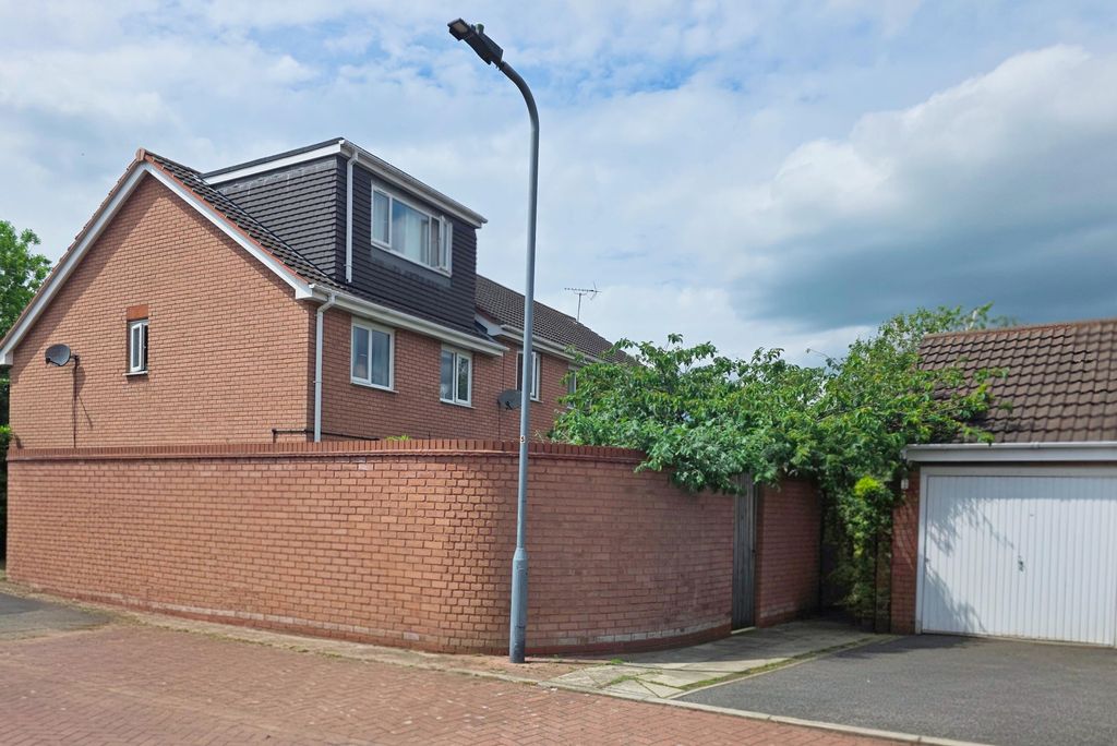 Property photo 2 of 13