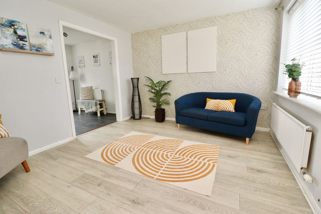 Property photo 3 of 14 Img_4132