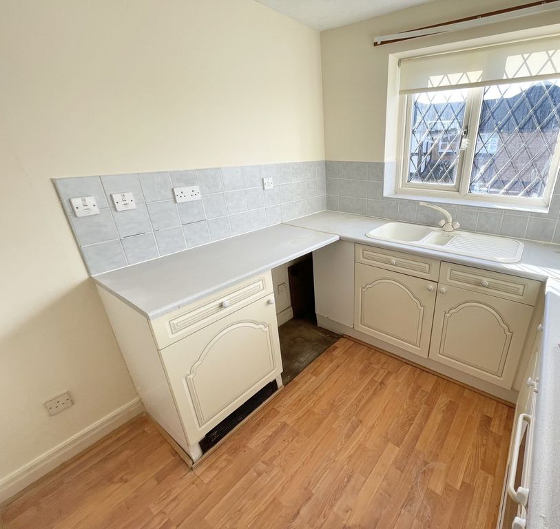 Property photo 3 of 12