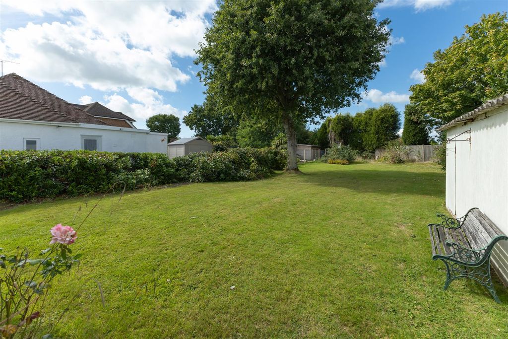 Property photo 2 of 21 Untitled-3664.Jpg