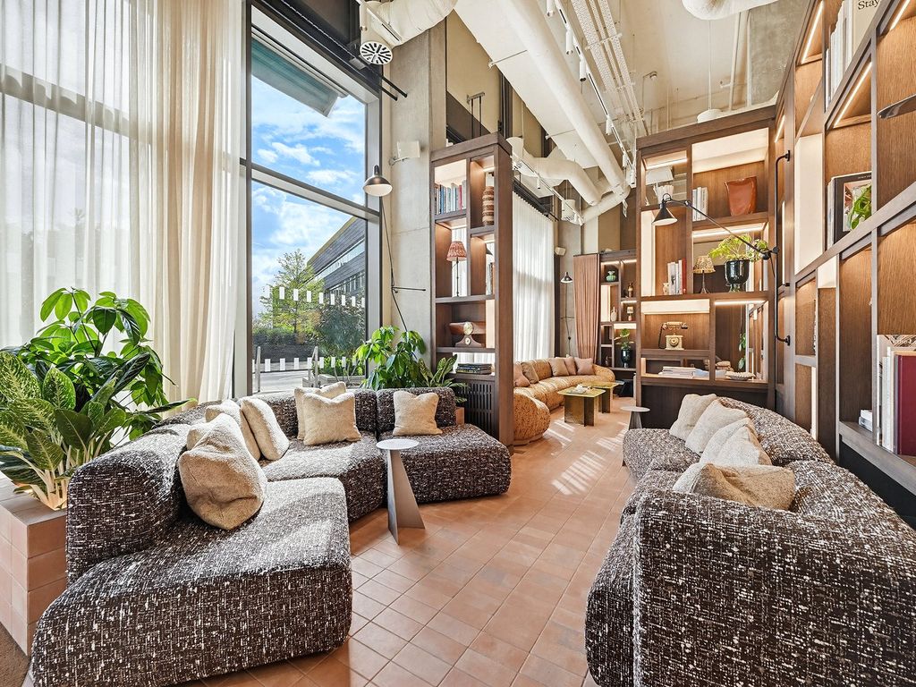 Property photo 2 of 29 Picture No. 27