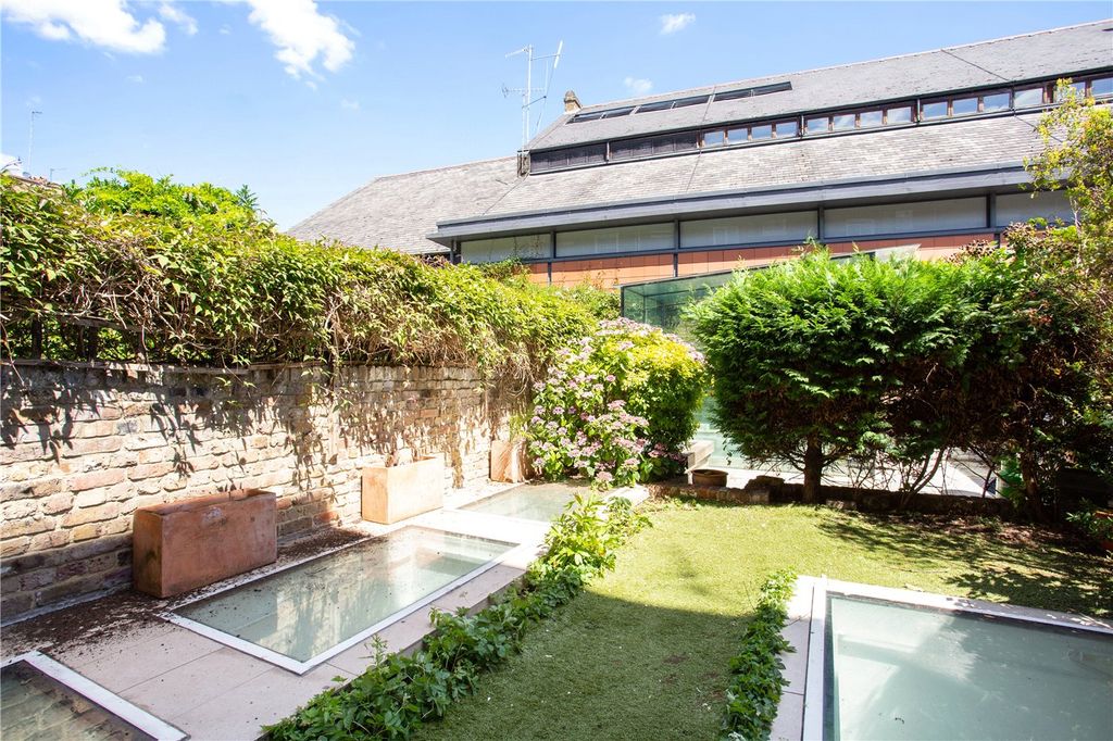 Property photo 2 of 6 Picture No. 08