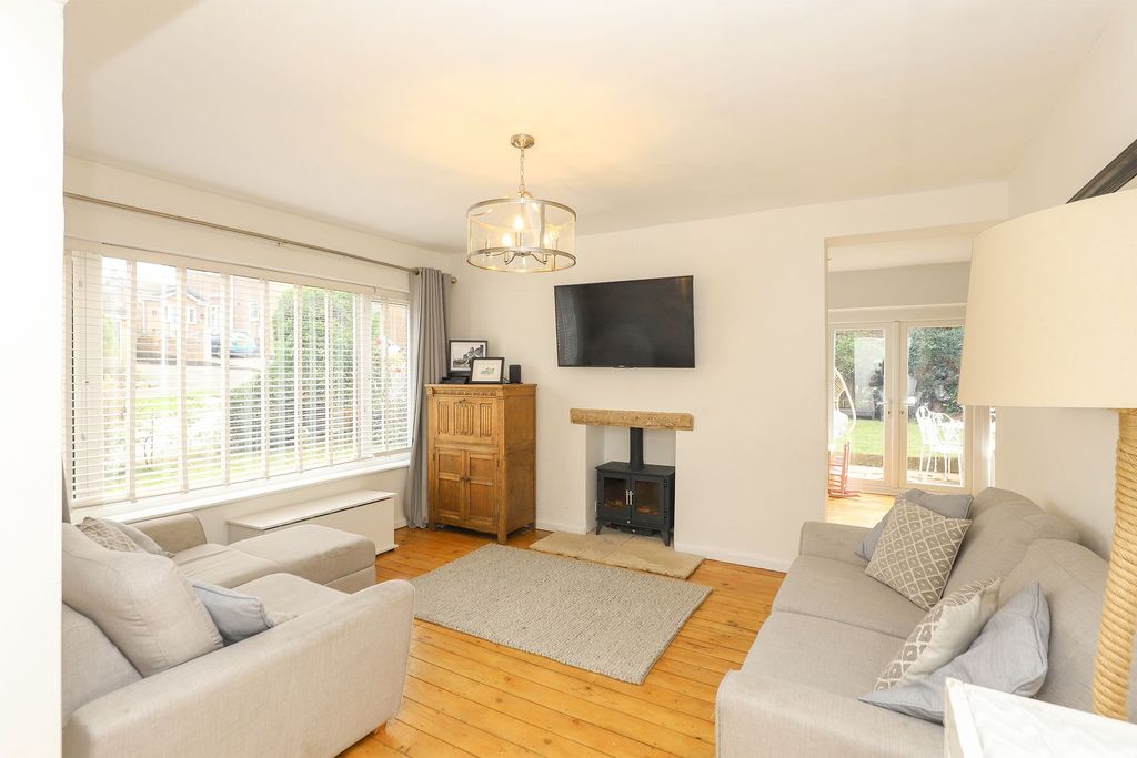 Property photo 2 of 24