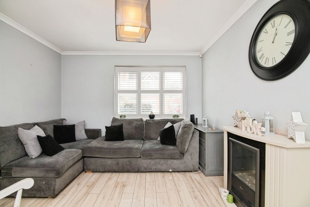 Property photo 2 of 18 Photo