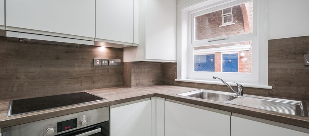 Property photo 1 of 18 Kitchen