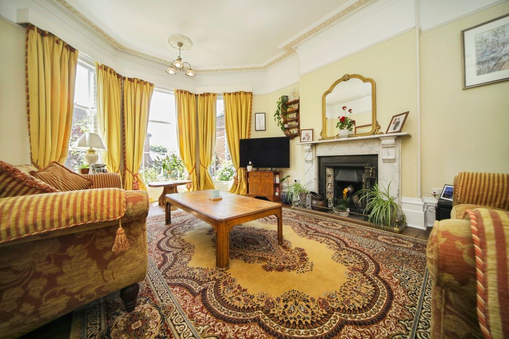Property photo 2 of 42 9T5A8305