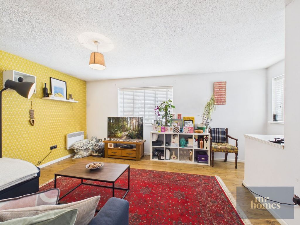 Property photo 2 of 21