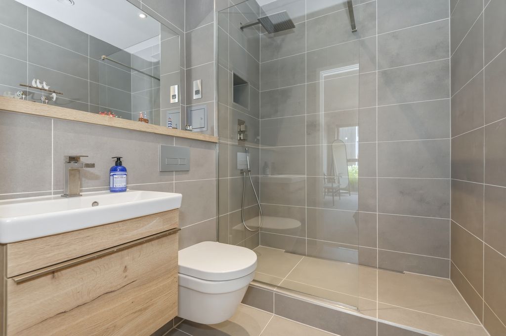 Additional image 17 of 3 bed town house for saleFoundry Side, Ironworks LS11