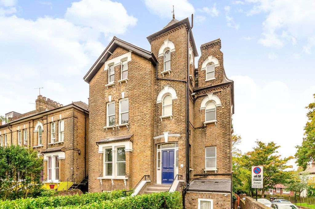 Property photo 1 of 4