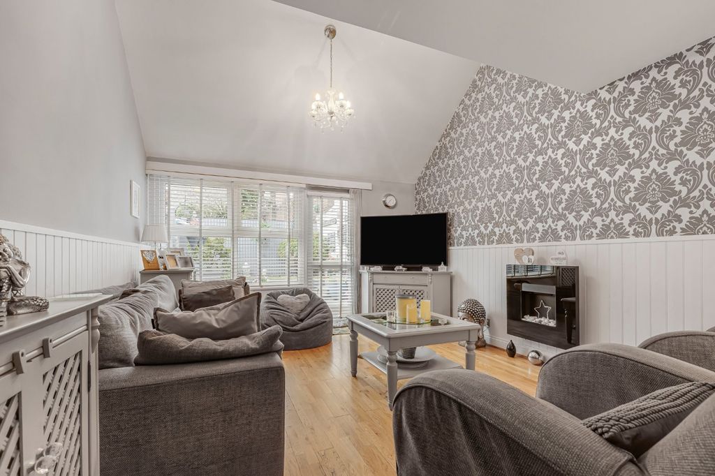 Property photo 1 of 25 Picture No. 19