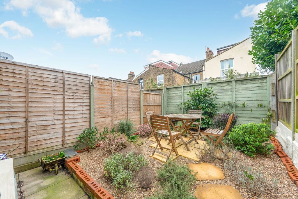 Property photo 3 of 13