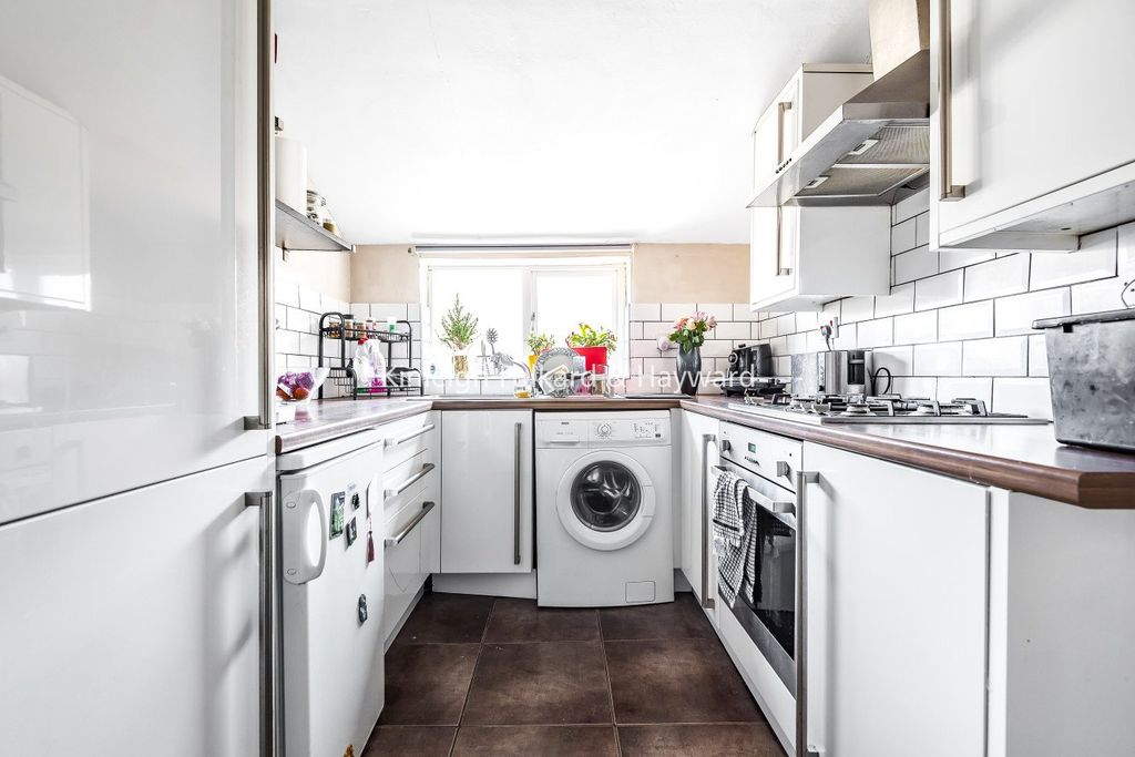 Property photo 2 of 6 Picture No. 09