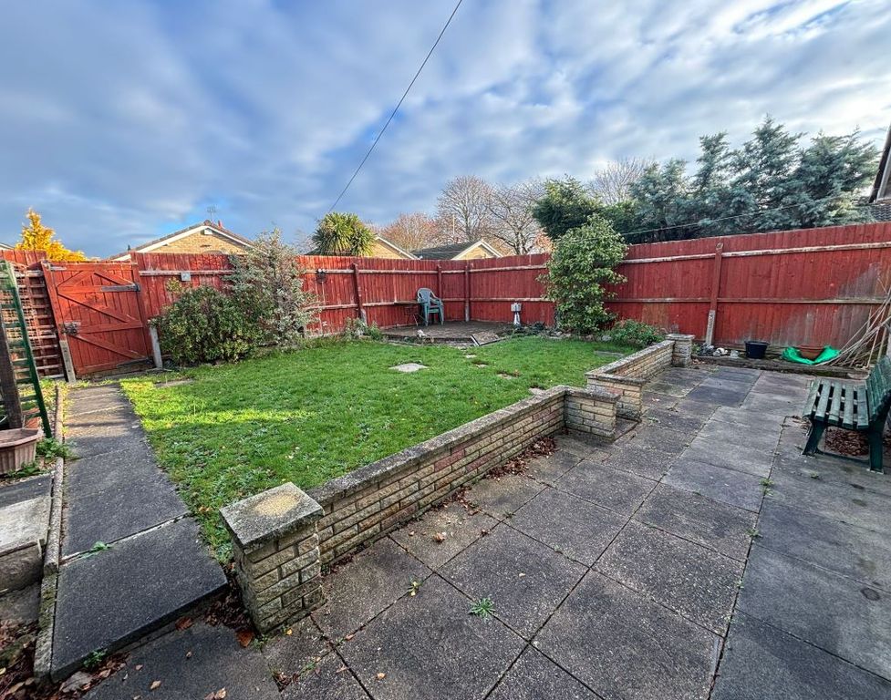 Property photo 2 of 8