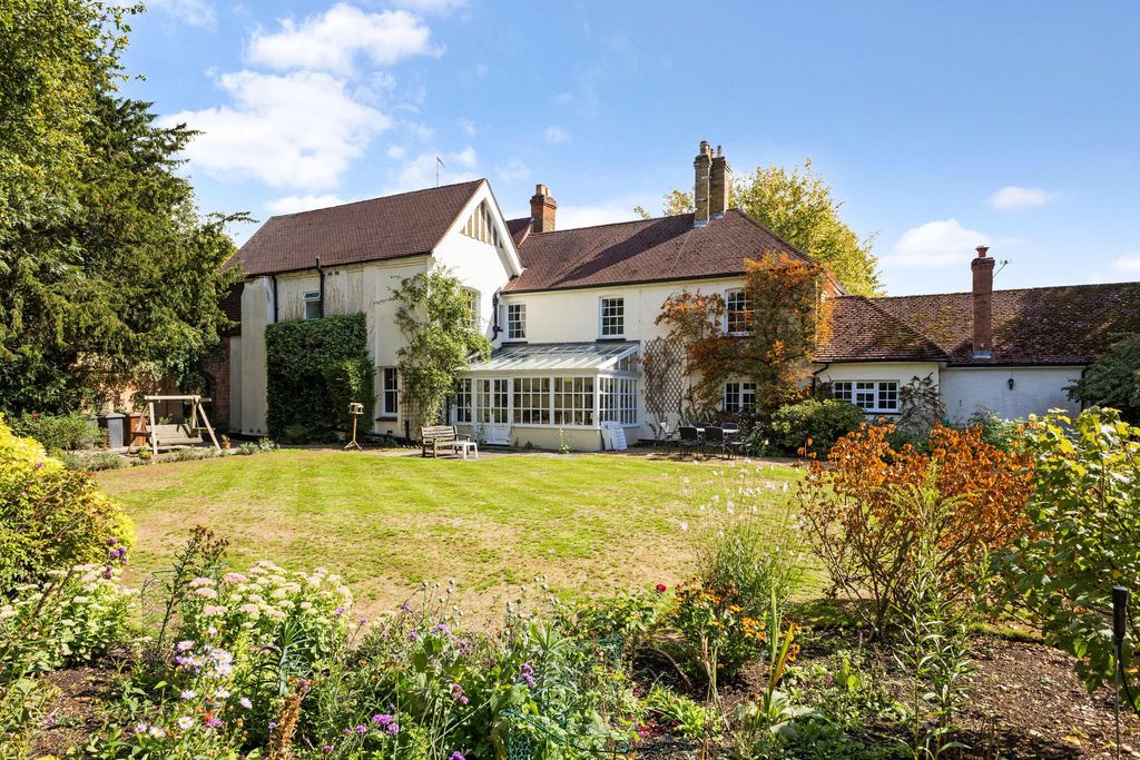 Property photo 2 of 18