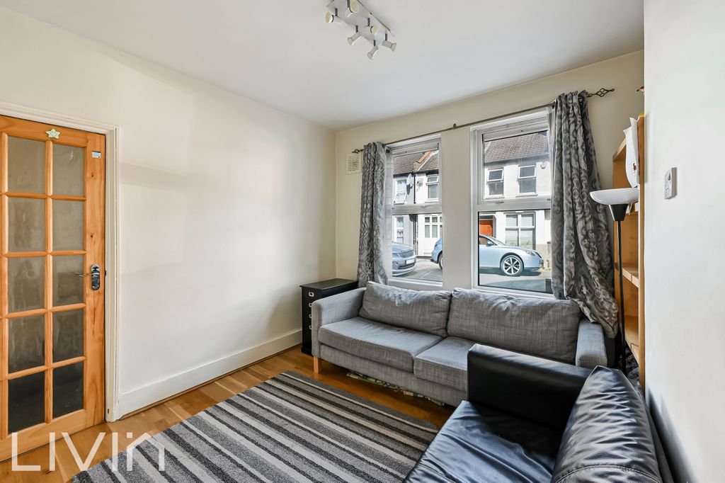 Property photo 3 of 12 3