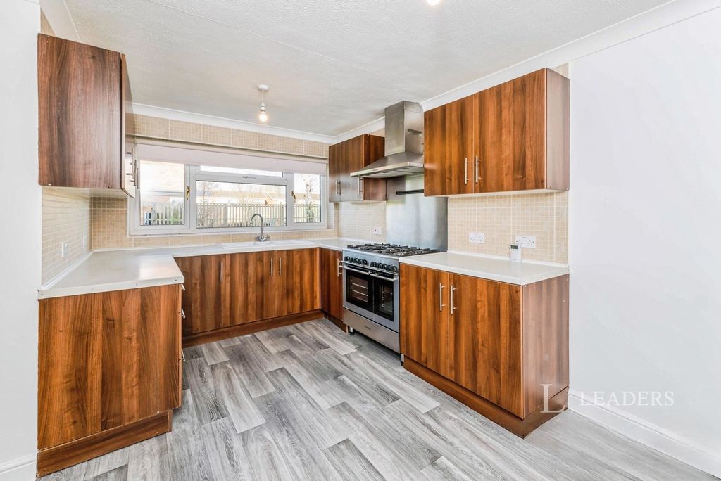Property photo 1 of 8 Pbox-Img.Jpg
