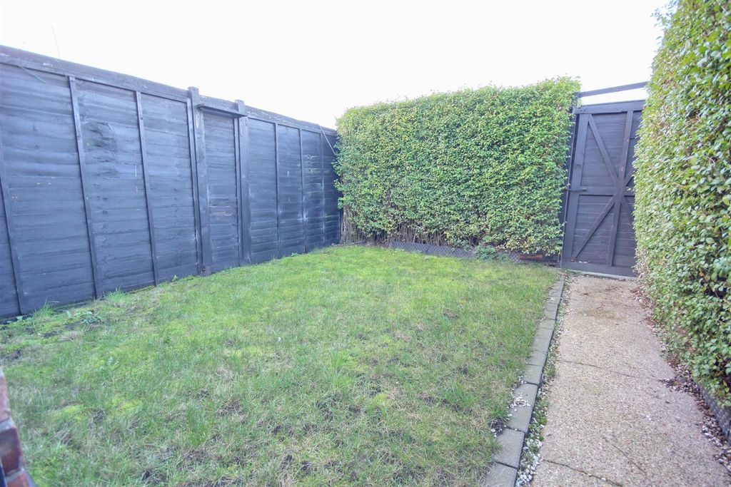 Property photo 2 of 12 Img_1196-Img_1198_Lzn.Jpg