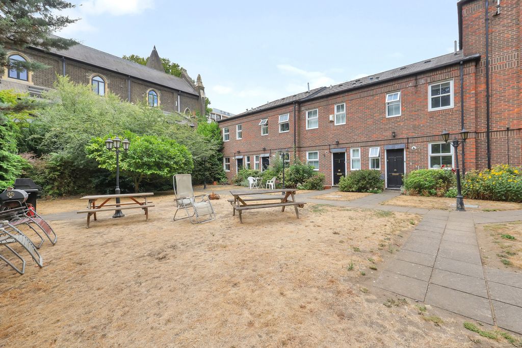 Property photo 1 of 15 Picture No. 01