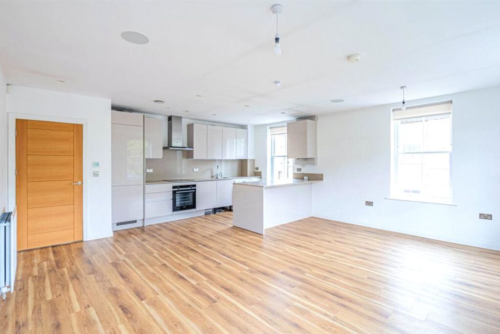 Property photo 3 of 18 Picture No. 02