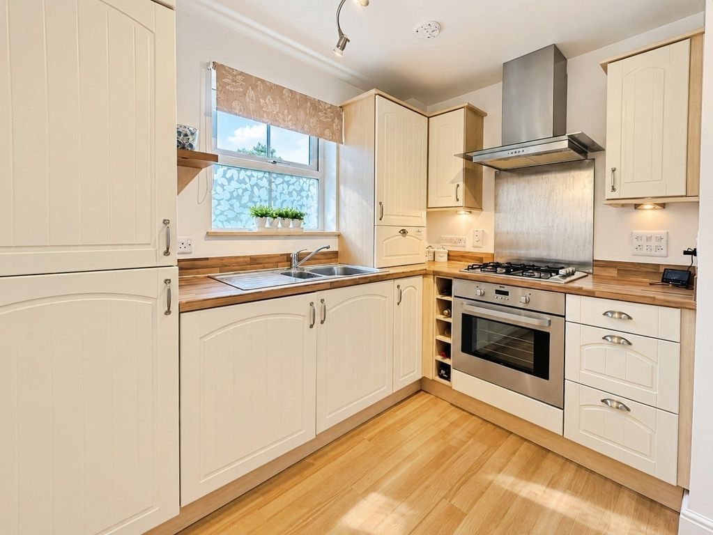 Property photo 2 of 8 Pbox-Img.Png