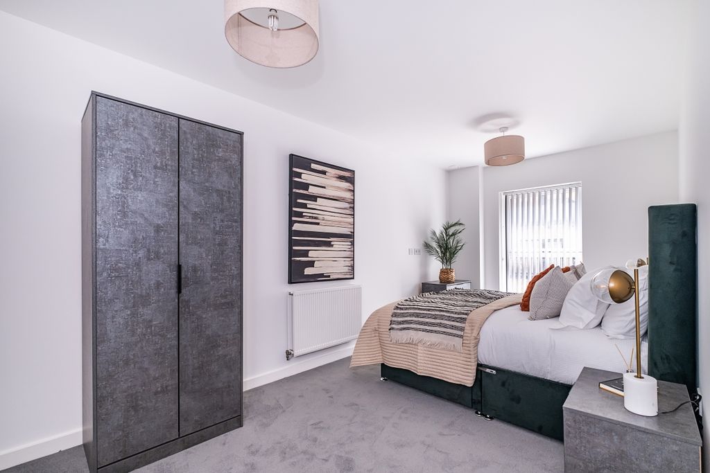 Property photo 2 of 7 102-Cavalry-Court...