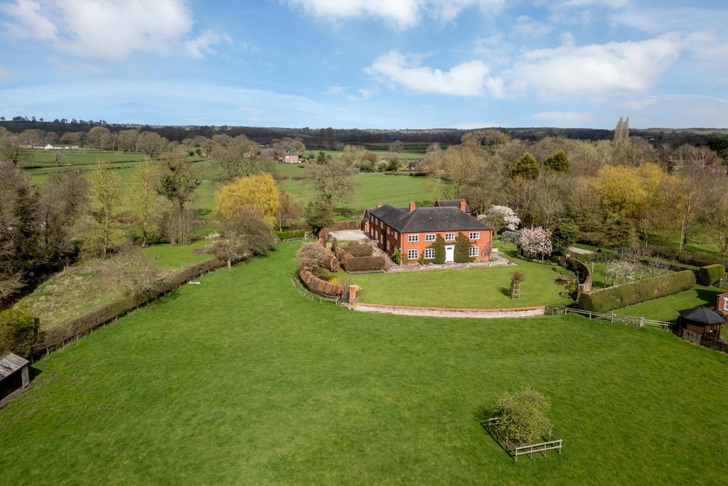 Property photo 3 of 28 Ford House