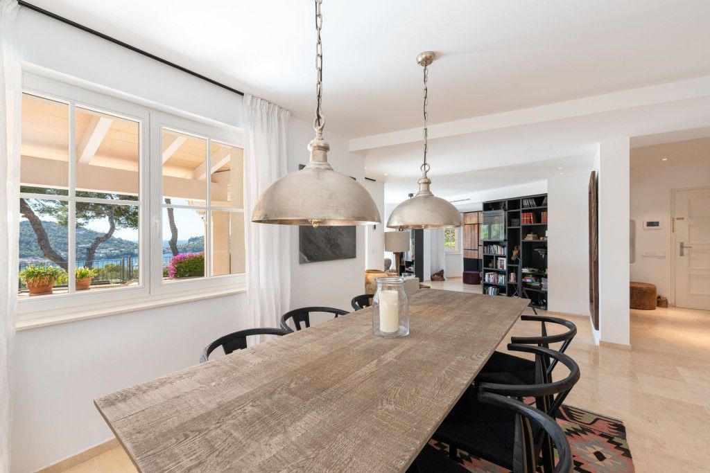 Property photo 3 of 20 Dinning