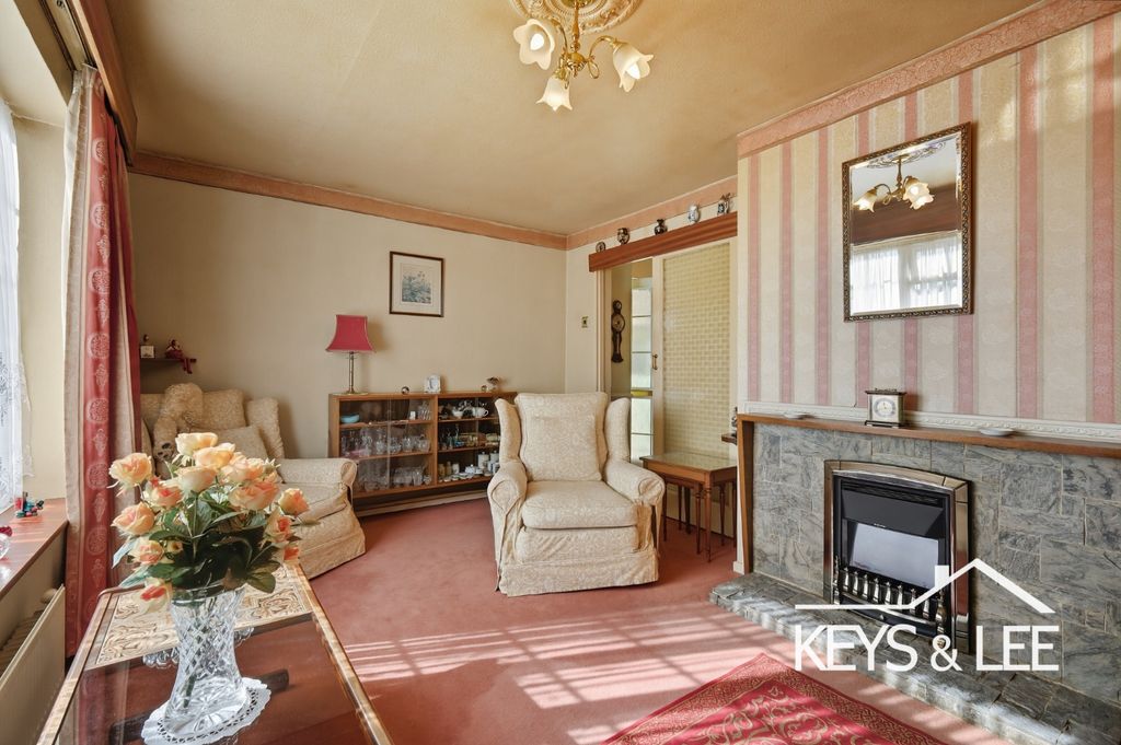 Property photo 3 of 14 3825165