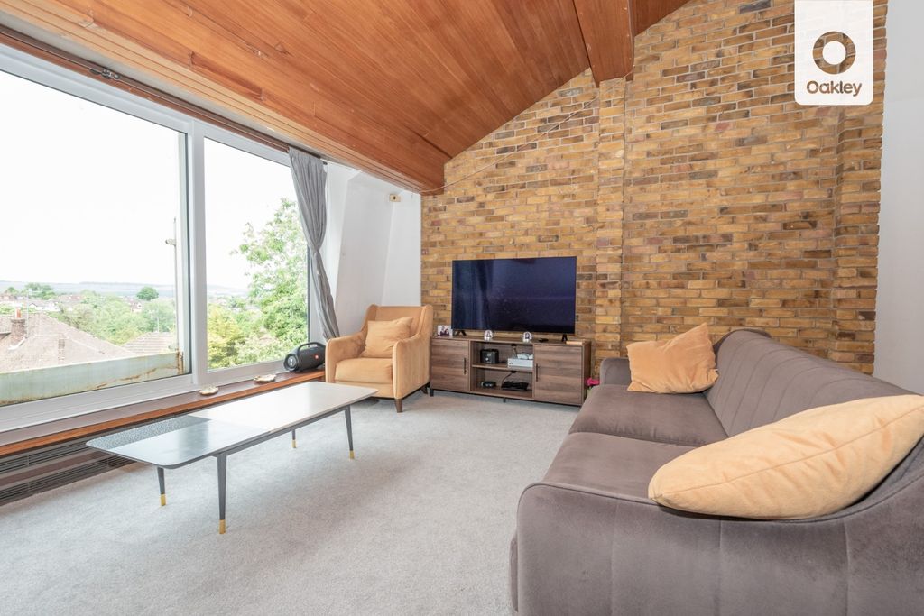 Property photo 3 of 24 3349726