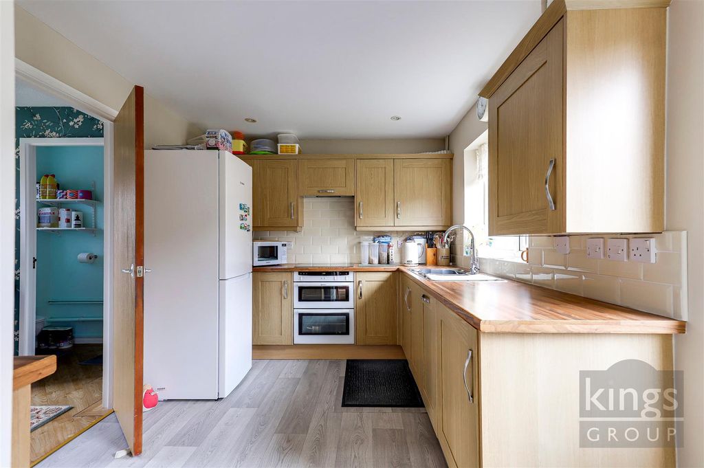 Property photo 2 of 18