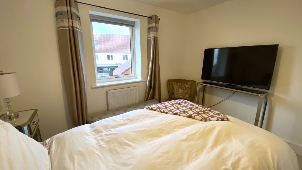 Property photo 3 of 10 Bedroom