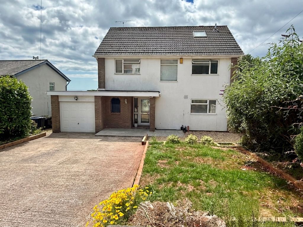 Property photo 1 of 32