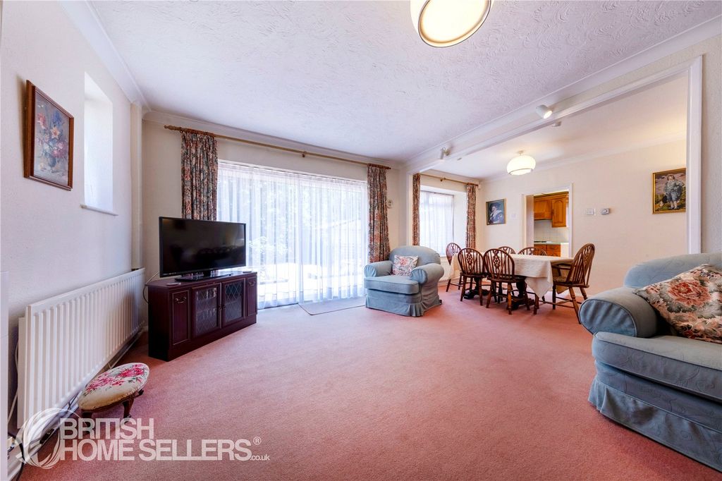 Property photo 3 of 21 Picture No. 17
