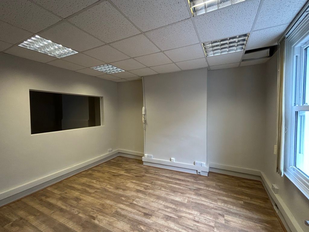 Property photo 3 of 12 Photo 25