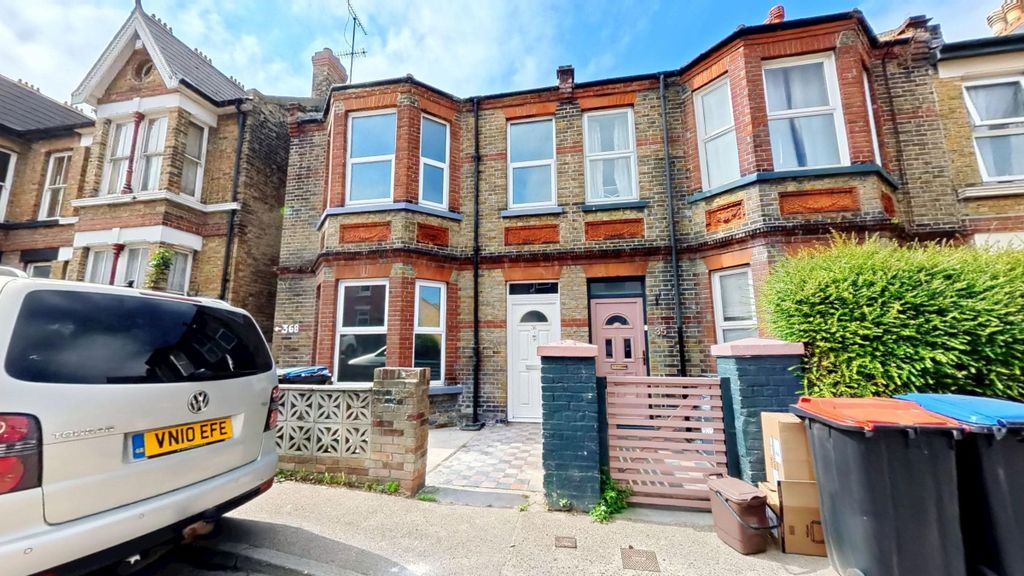 Property photo 1 of 44