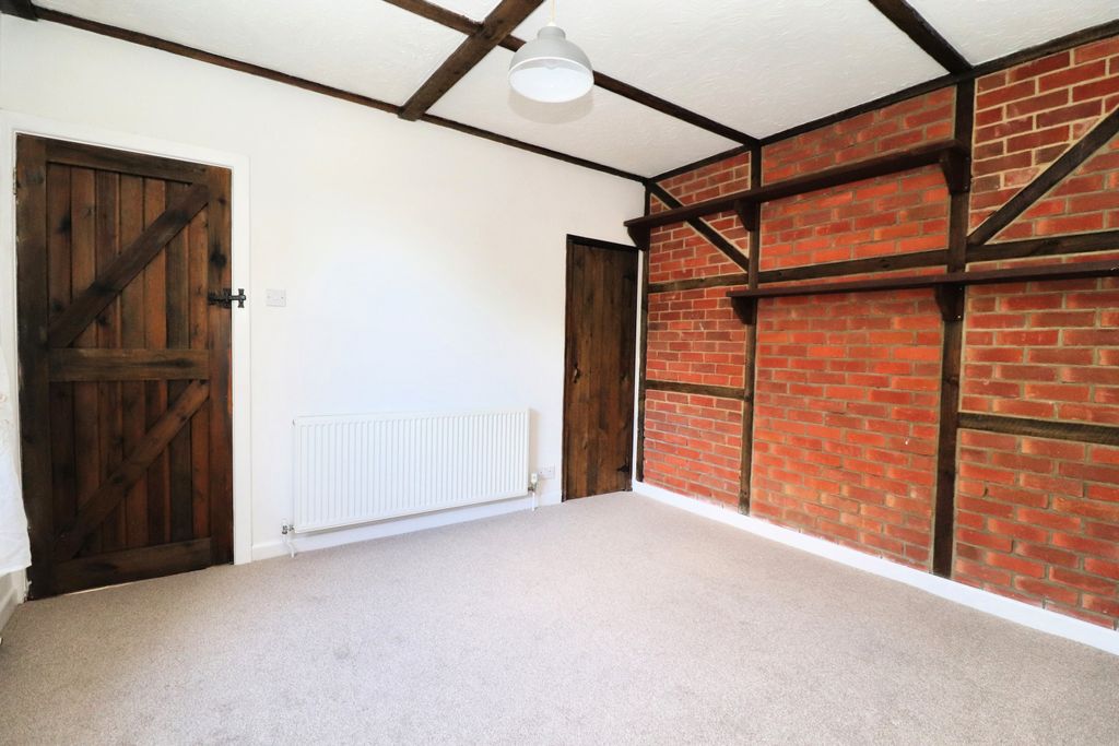 Property photo 2 of 13 8