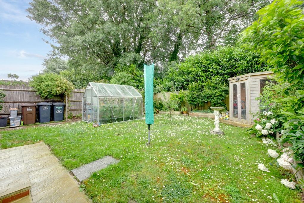 Property photo 2 of 30