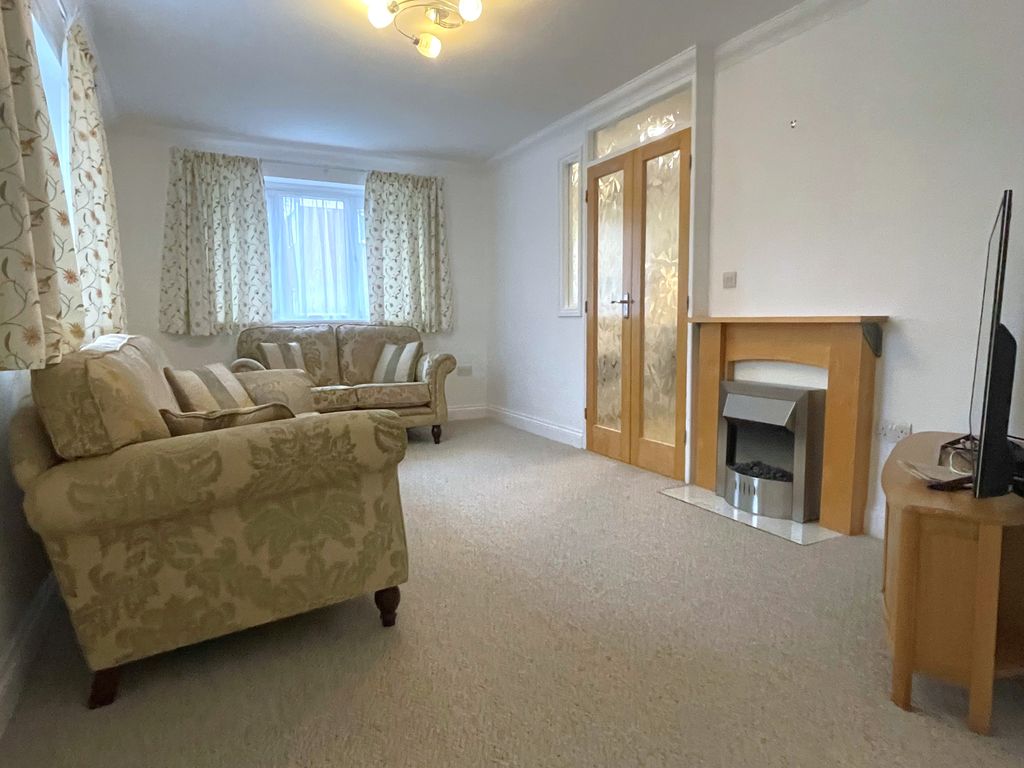 Property photo 2 of 10