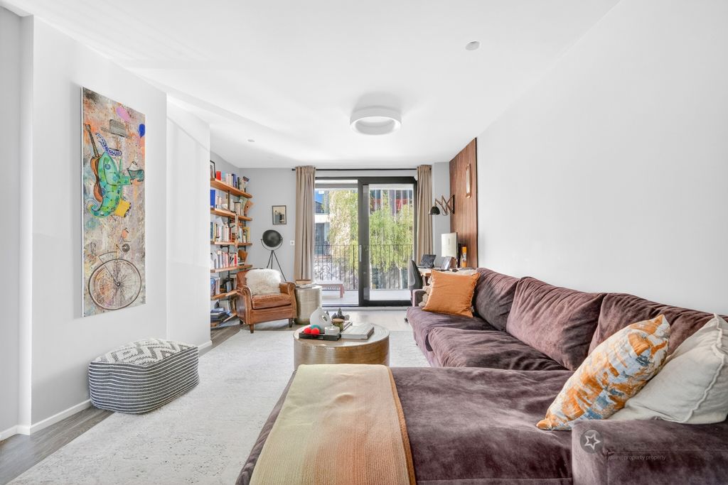 Property photo 1 of 17 Photo 1